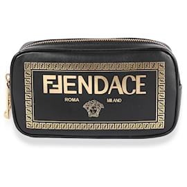Custodia fotocamera Fendi x Versace Fendace con stampa logo nera
