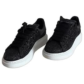 Alexander McQueen Zapatillas Oversized de cuero negro