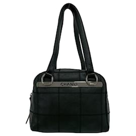 Borsa Chanel Chocolate Bar in pelle caviar