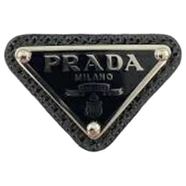 Cartera de doble pliegue en cuero Saffiano negro Prada