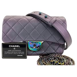 Bolso de hombro Chanel de piel matelassé morado