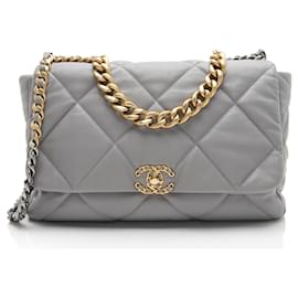 Borsa a tracolla Chanel Lambskin 19 Maxi Flap