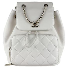 Zaino Chanel in pelle di vitello martellata avorio