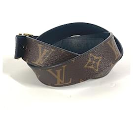 Cinturón Louis Vuitton Monogram Santur con hebilla inicial LV