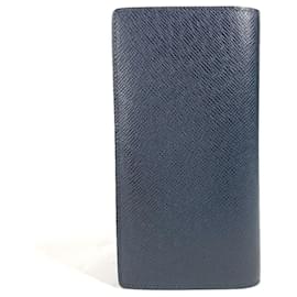 Louis Vuitton Taiga Portefeuille Brazza Long Wallet