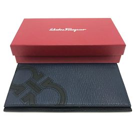 Portafoglio lungo in pelle Gancini di Salvatore Ferragamo