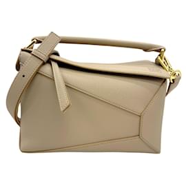 Borsa a mano Loewe Puzzle Edge Small in pelle di vitello Sand