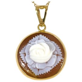 Autre Marque Collana in oro giallo 18K con cammeo in conchiglia