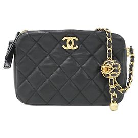 Borsa a tracolla Chanel AS3258 in pelle di agnello nera