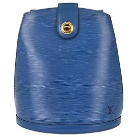 Louis Vuitton Cluny Epi MM