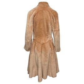 Abrigo largo de shearling Bottega Veneta en ante beige