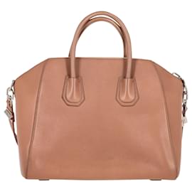Givenchy Antigona Tasche aus beigem Leder