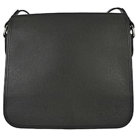 Louis Vuitton Andrei Messenger Taiga Leather