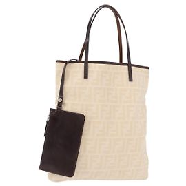 FENDI Zucca Canvas Tote Bag Beige Silber Auth 190476A