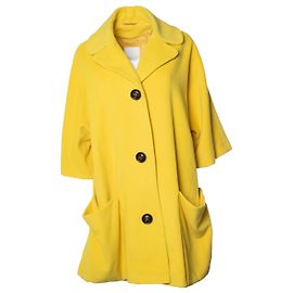 Autre Marque Olivier Strelli, Casaco curto de lã amarelo de manga curta