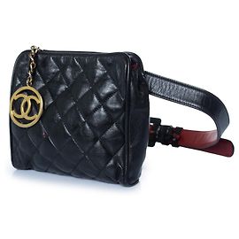 Chanel, marsupio vintage in pelle trapuntata anni 1990