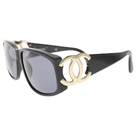 Chanel Logo CC Kunststoff
