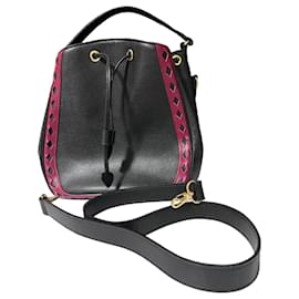 Yves Saint Laurent Sac à cordon en cuir Diamond Cut