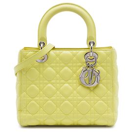 Lady Dior in agnello cannage giallo, misura Medium