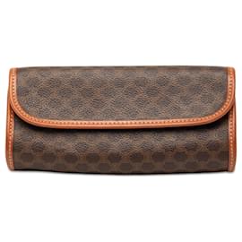 Céline Clutch in tela rivestita Celine Marrone Macadam