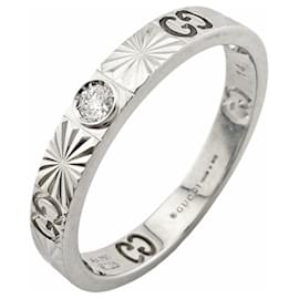 Anello Gucci Icon Heart in oro bianco 18K con diamante