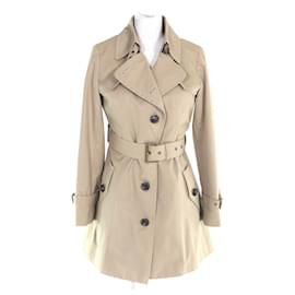 Gabardina Burberry Blue Label con forro de lana