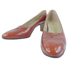 Décolleté in pelle di vitello Salvatore Ferragamo