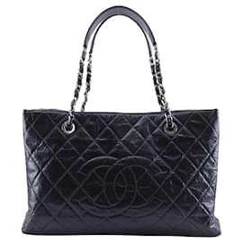 Tote Grand Shopping Chanel in pelle lucida con catena