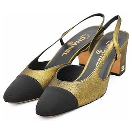 Escarpins slingback Chanel G31318 en cuir
