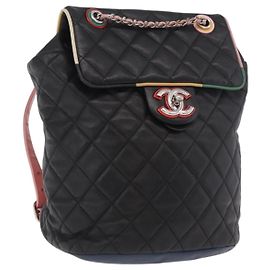 Zaino CHANEL Matelasse in pelle di agnello nero con CC argento Autentico 189859M