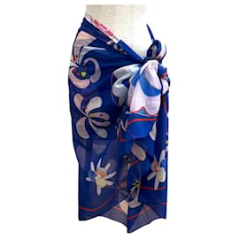 Chanel G19 Schal aus Baumwoll-Seiden-Mischung mit blauem Blumenmuster