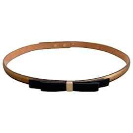 Gucci Ledergürtel mit Schleife