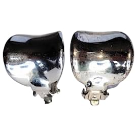 Orecchini vintage Givenchy argentati con clip, design modernista scultoreo firmato, c. anni 1980–1990