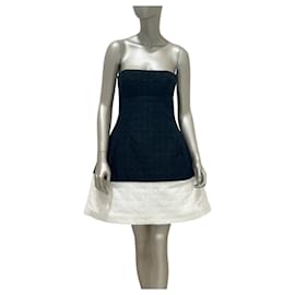 Vestido ajustado Chanel 10S Black & White Chic FR36 S de segunda mano
