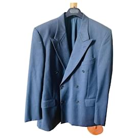 Completo con blazer doppiopetto classico e pantaloni a piega Emanuel Ungaro