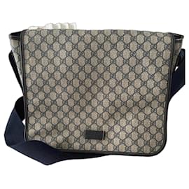 Gucci Bolsa Tiracolo Monograma GG