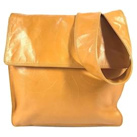 Borsa a tracolla in pelle arancione con logo Chanel CC Coco Mark