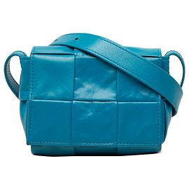 Bottega Veneta Borsa a tracolla Cassette in pelle di vitello Intrecciato Blue Candy Paper