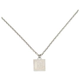 Collana quadrata con logo FF Fendi