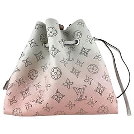 Sac à main Louis Vuitton Monogram Mahina Bella