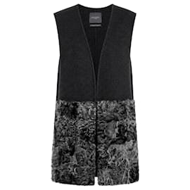 Chaleco Weekend Max Mara de lana y piel de cordero cosido a mano – Fabricado en Italia