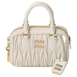 Miu Miu Borsa a Tracolla Matelassé in Pelle Bianca