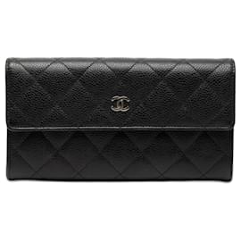 Chanel Matelassé Long Wallet aus schwarzem Caviar-Leder