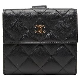 Cartera bi-fold Chanel Matelassé en piel caviar negro