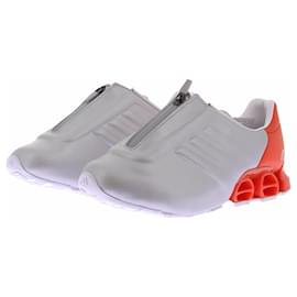 Adidas Graue und orangefarbene Sneaker