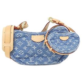 Bolsa de Ombro Louis Vuitton LV Remix Croissant