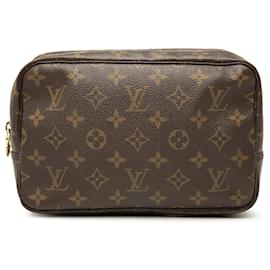 Louis Vuitton Marrone Monogram Trousse Toilette 23