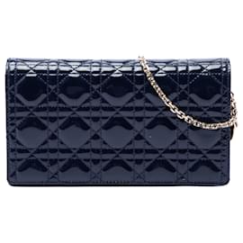 Pochette Lady Dior in vernice blu cannage con catena