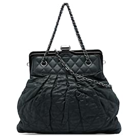 Borsa Chanel Black Quilted Iridescent Calfskin Chic Quilt Frame Satchel