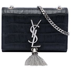 Bolsa transversal Kate com tassel em couro preto com relevo de crocodilo Saint Laurent